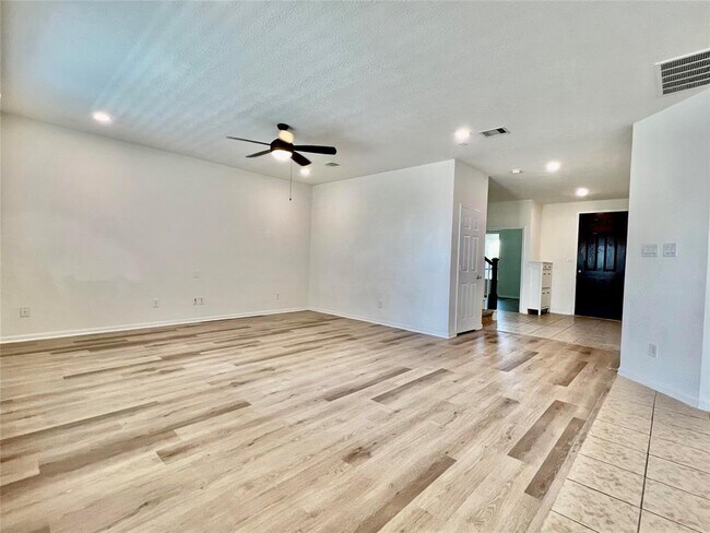 Building Photo - 24123 Adobe Ridge Ln