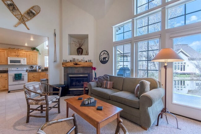Foto del edificio - 112 Aspen Meadows Rd