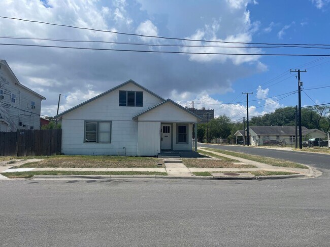 Building Photo - Corner Lot Home – Central City - Corpus Ch...