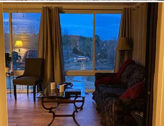 Foto del edificio - 48 Tierra Dr