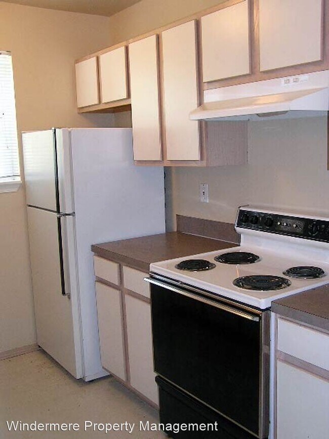 Building Photo - 1591 H St