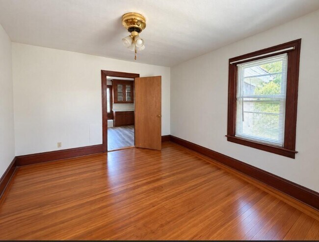 Foto del edificio - 274 Waterman Ave