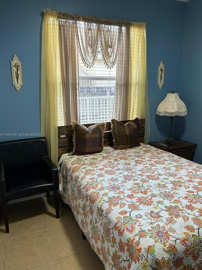 Building Photo - 0000 00