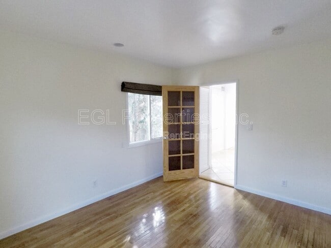Building Photo - 1287 Cochran Ave