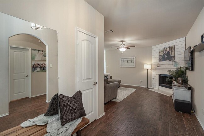 Foto del edificio - 1417 Christina Creek Dr