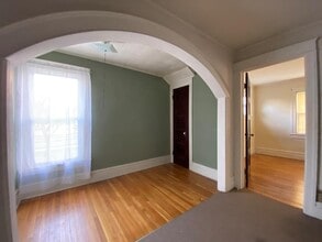 Building Photo - 306 Steuben St