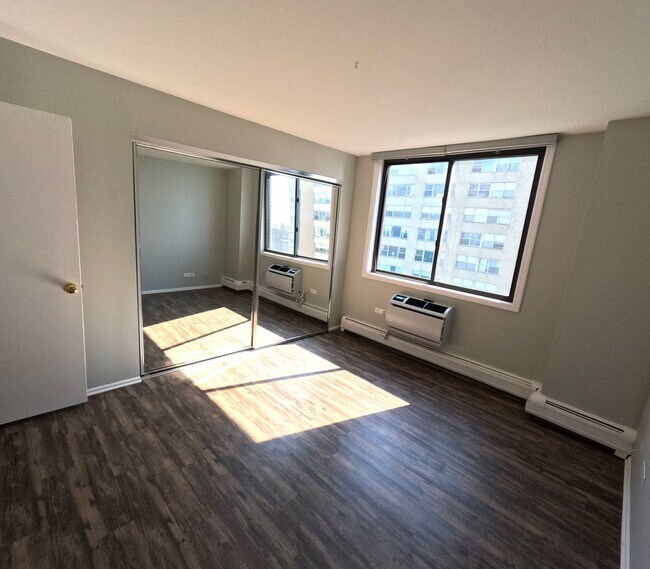 Foto del edificio - 6325 N Sheridan Rd