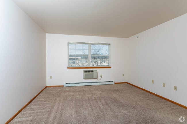 1HAB, 1BA - Colonial Manor Apartments