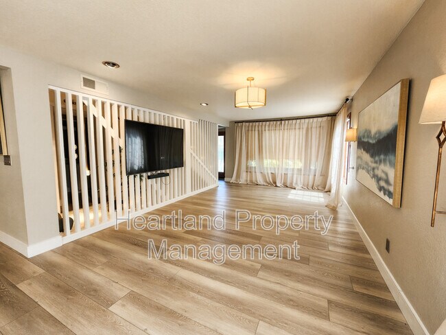 Building Photo - 2665 Boca Raton St