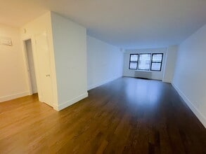Building Photo - Amazing 1 Bedroom Apartment In Upper East ...