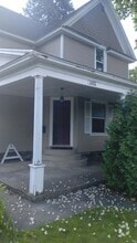 Building Photo - 1001 S Cass St