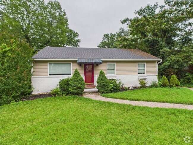 Building Photo - 1109 Dinwiddie Ave