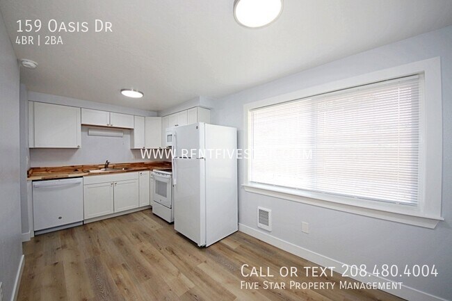 Foto del edificio - 159 Oasis Dr