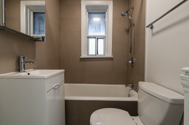 Building Photo - 145 Arlington Avenue