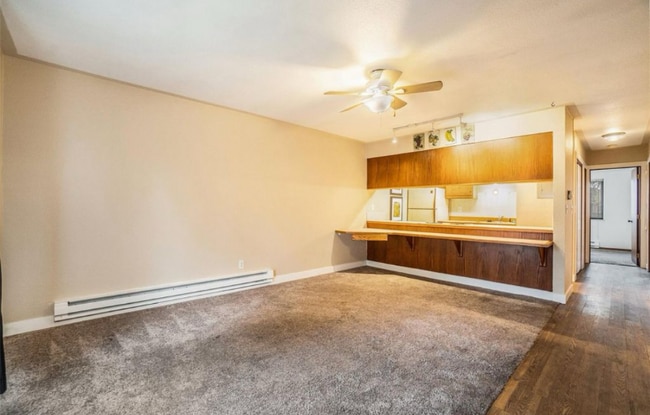 Building Photo - 806 Stone Mountain Dr