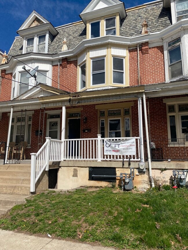 Building Photo - 439 Chestnut St