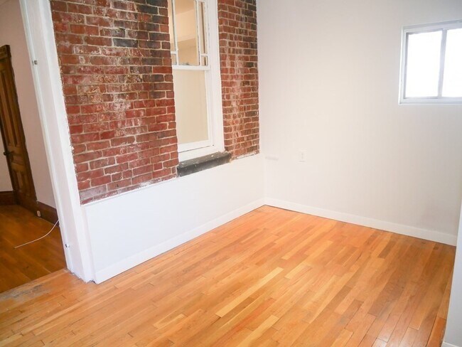 Foto del edificio - 254 W Newton St