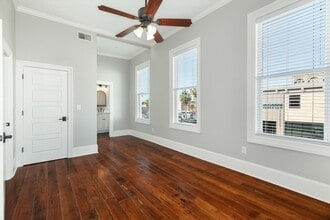 Building Photo - 405 24th St