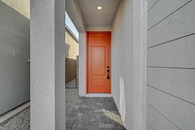 Building Photo - Summerlin & Brand New Build