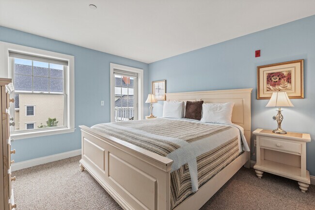 Foto del edificio - 1 E Grand Ave