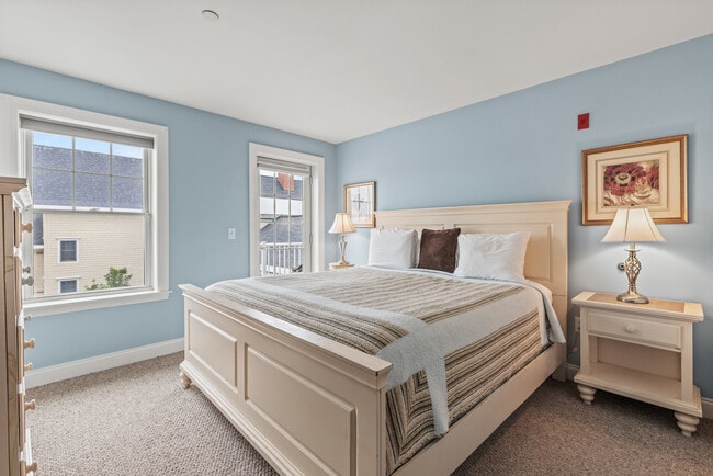 Building Photo - 1 E Grand Ave