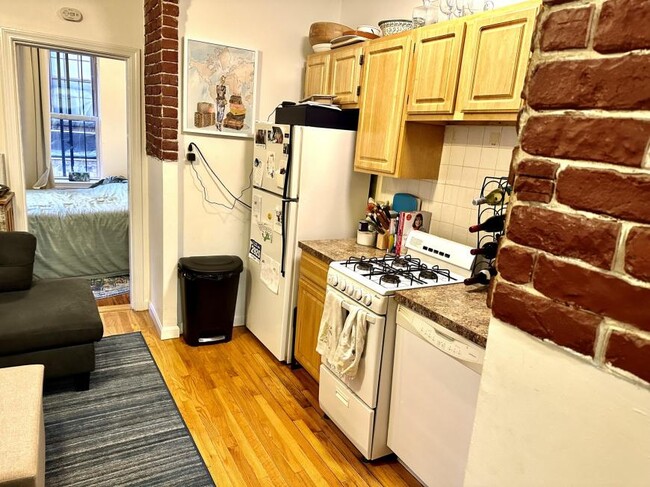 Building Photo - 1 bedroom in Boston MA 02114