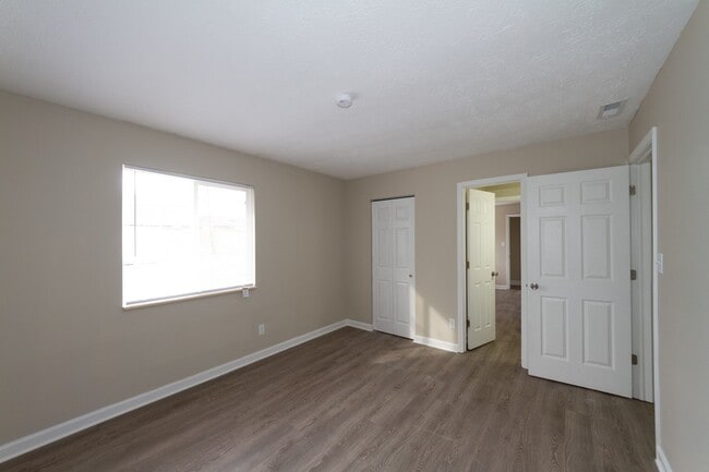 Foto del edificio - Completely remodeled 4 bed 1.5 bath in Perry Township