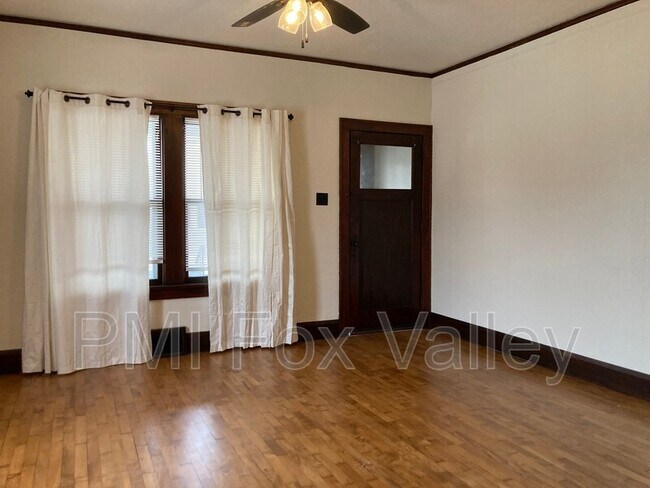 Foto del edificio - 354 S Main St