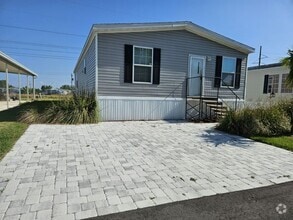 Building Photo - 6591 Hidden Oaks Dr