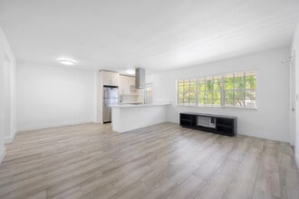 Building Photo - 6565 Santona St