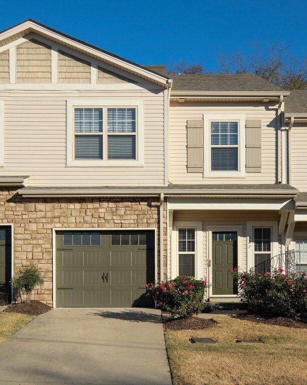 Foto principal - 735 Tulip Grove Rd