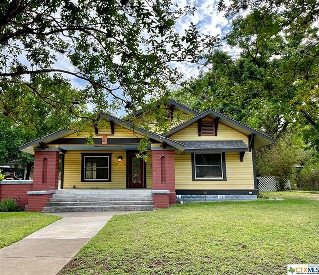 Building Photo - 215 N Johnson Ave