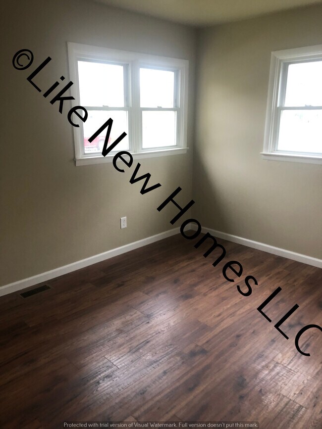 Foto del edificio - 3144 Woodrow Ave