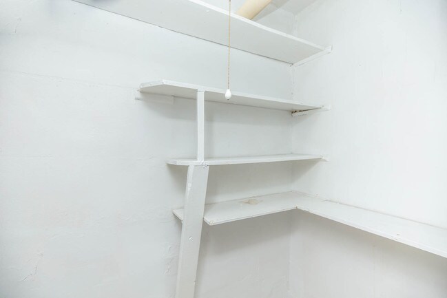 Building Photo - 1940 S Grove Ave