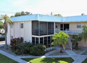 Building Photo - 460 Base Ave E