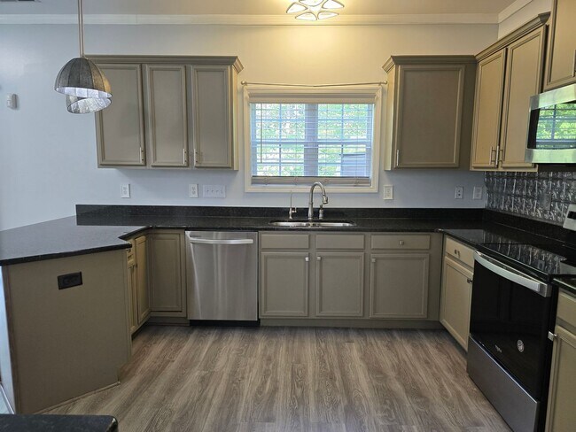 Foto del edificio - New Listing!!!