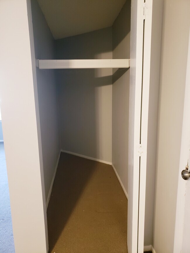 Storage - 4810 Aberdeen Dr