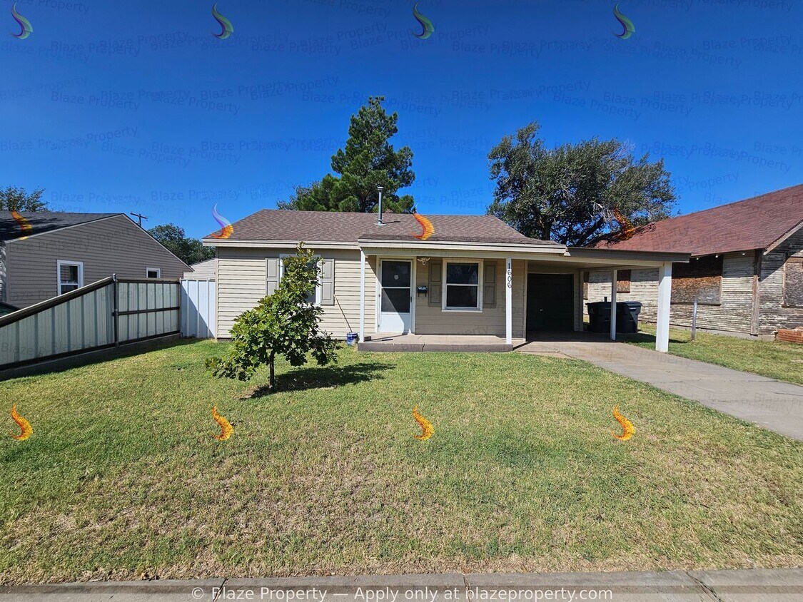 Foto principal - Cozy 2 Bed, 1 Bath Home for Rent