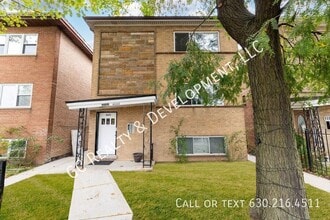 Building Photo - 4644 W 47th St