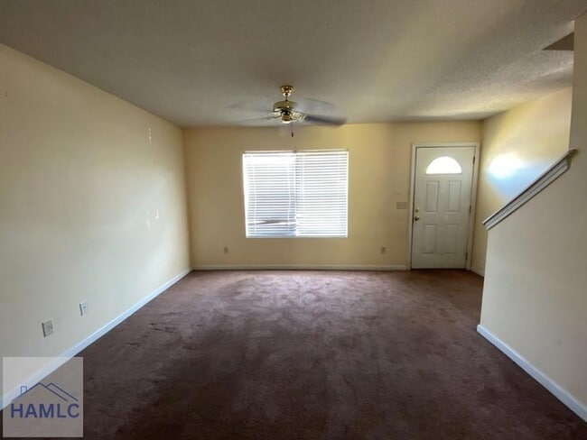 Building Photo - 1100-8C Pineland Ave