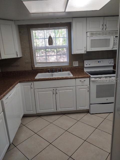 Building Photo - 4645 Fenton Way