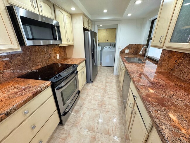 Foto del edificio - 1515 NE 24th St