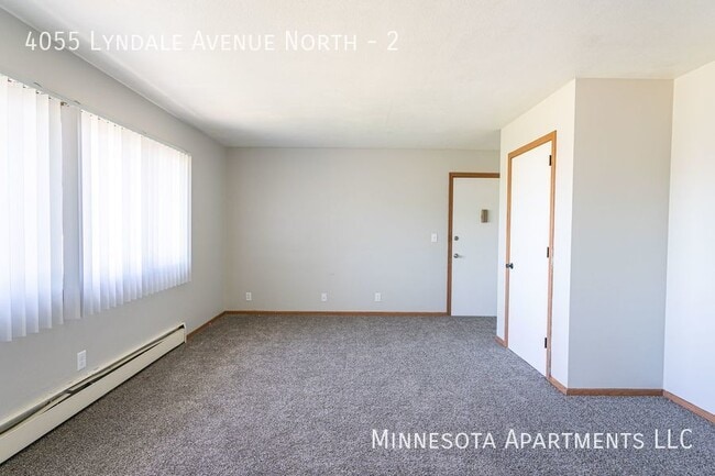 Building Photo - Spacious Two-Bedroom Apartment Available o...