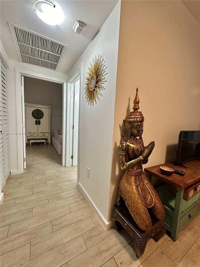 Building Photo - 1611 Meridian Ave