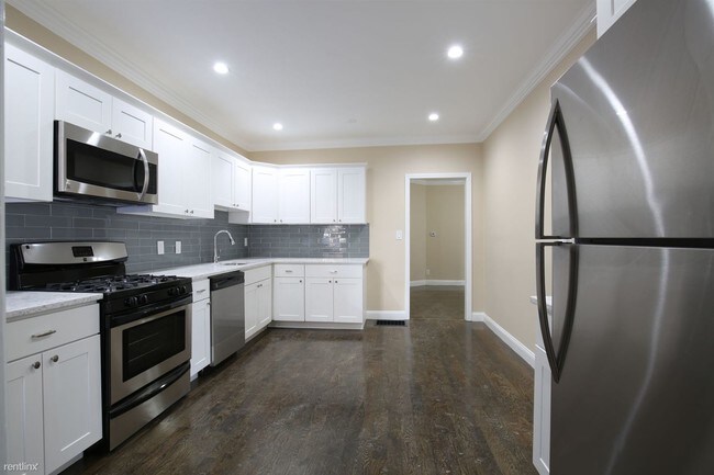 Building Photo - 4 br, 2 bath  - 244 Paris St Unit 3