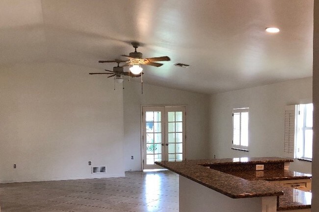 Building Photo - 1037 Trail Terrace Dr