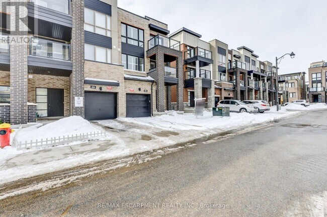 Photo du bâtiment - 3056 Cascade Common