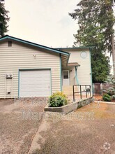 Building Photo - 1819 Estrellita Ln NW