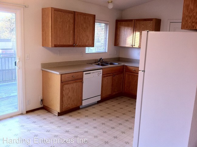 Building Photo - 5930 Camino Ln