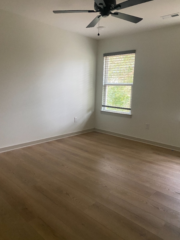 Building Photo - 311 W Broad St